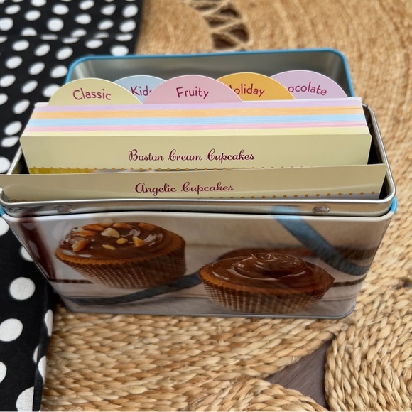 Cupcake Recipe Box - Picture 3 of 3